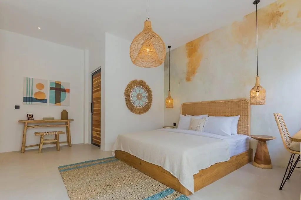 Villa Kiara Our Paradise In Seminyak 5 Bedrooms 12M Private Pool 0*, Seminyak (Bali)