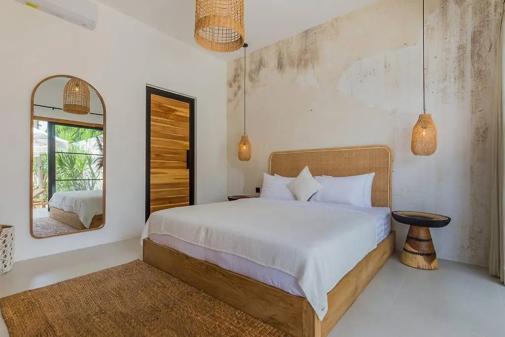 Villa Kiara Our Paradise In Seminyak 5 Bedrooms 12M Private Pool 0*, Seminyak (Bali) Indonesia