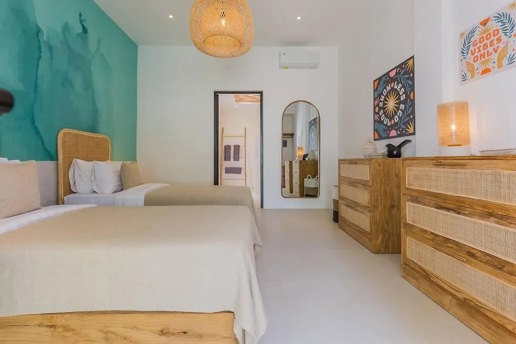 Villa Kiara Our Paradise In Seminyak 5 Bedrooms 12M Private Pool 0*, Seminyak (Bali)