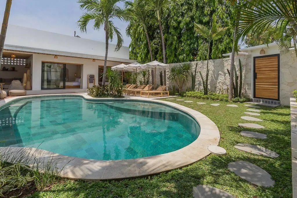 Villa Kiara Our Paradise In Seminyak 5 Bedrooms 12M Private Pool 0*,